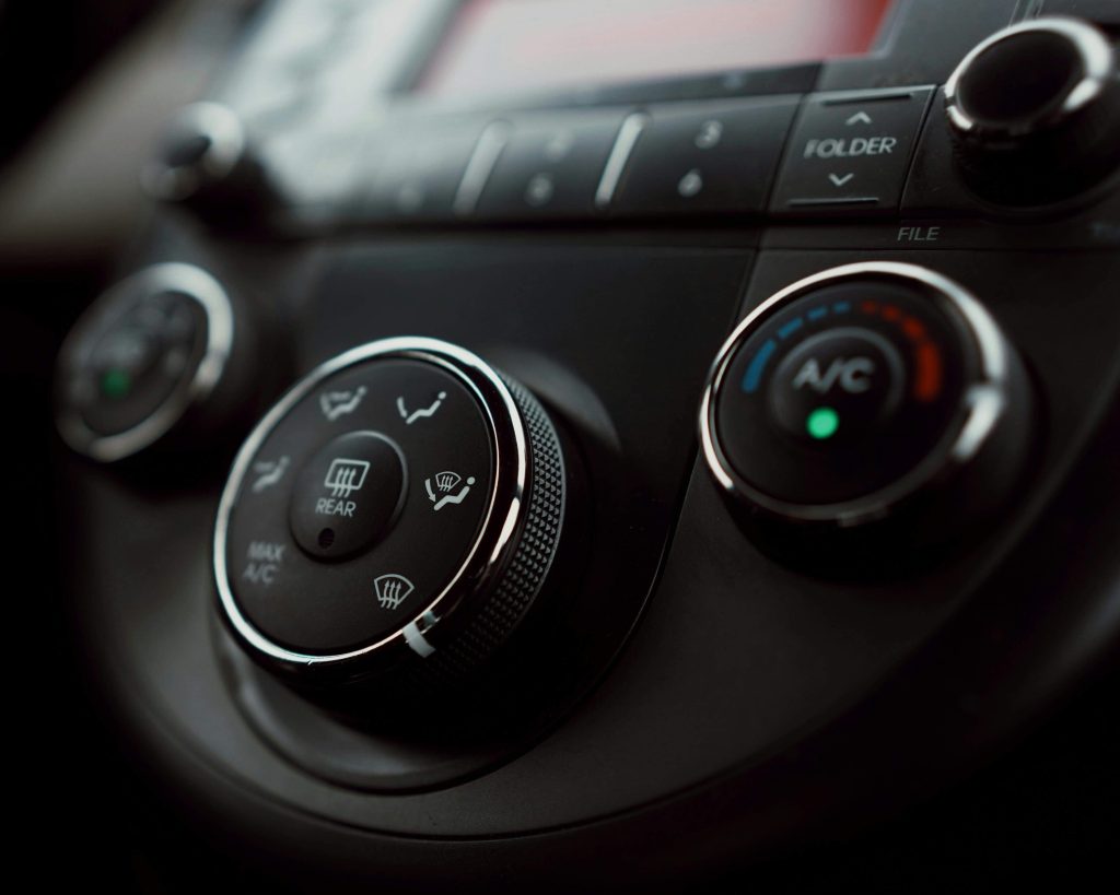 Car air conditioning controls